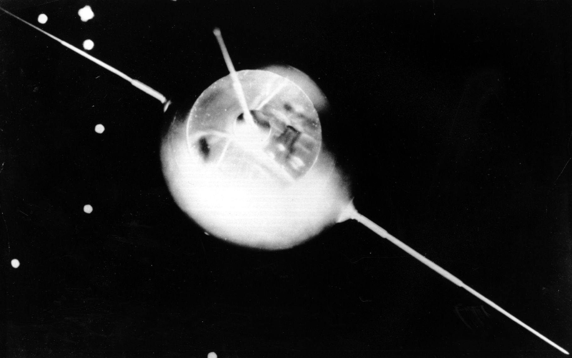 1957: Sputnik 1